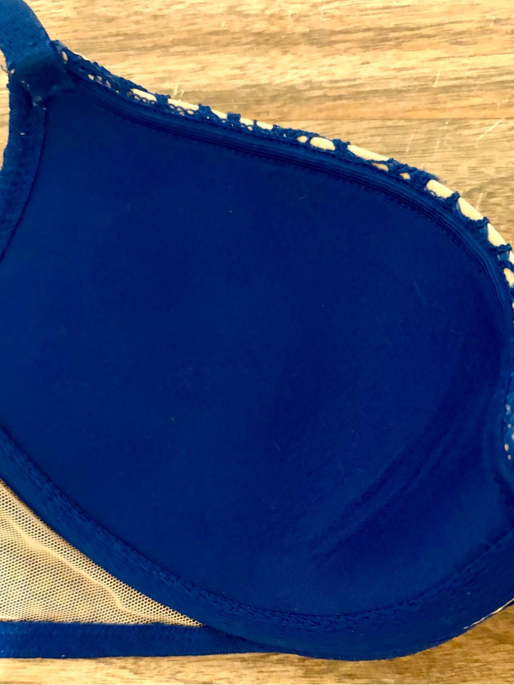 Victoria's Secret Navy Crochet Lace Bra with Nude Lining - Picture 7 of 9